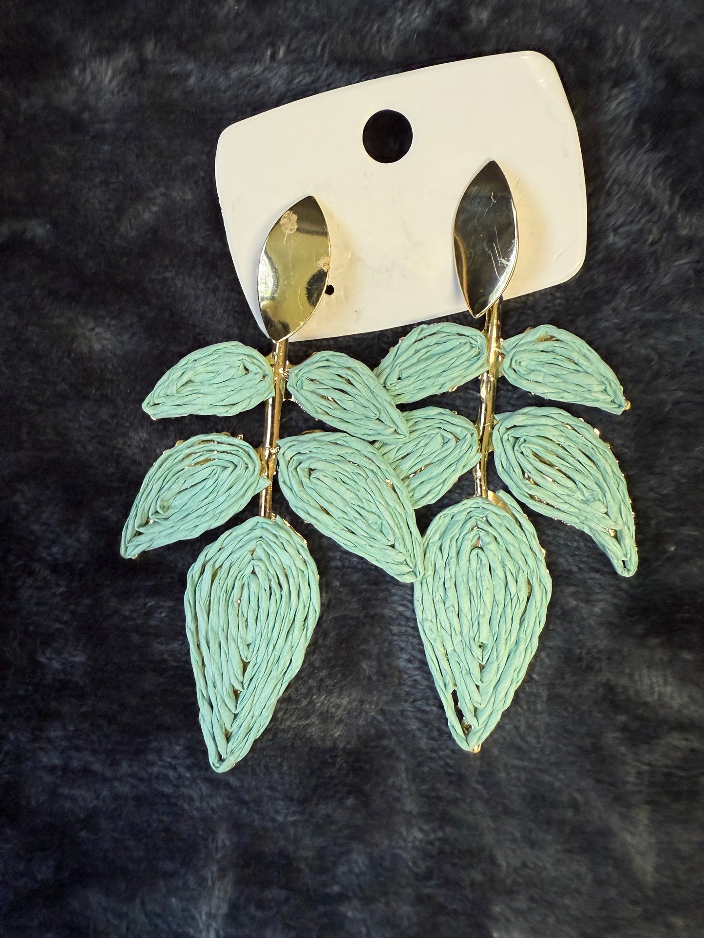Leaf earring