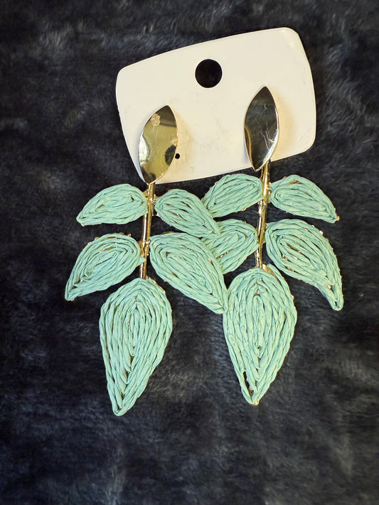 Leaf earring
