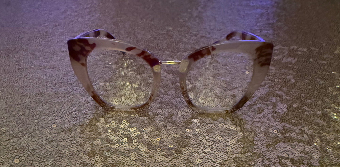 Dual color frame