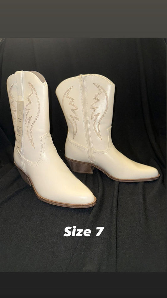 Size 7 Cowboy Boot